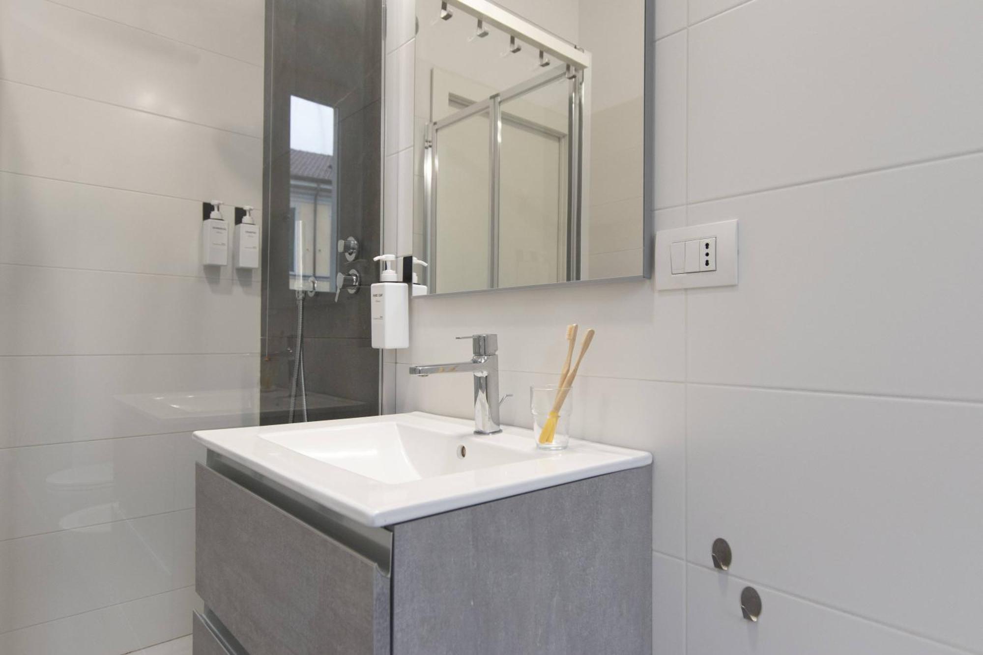 We Home - Premuda Boutique, Milano Εξωτερικό φωτογραφία
